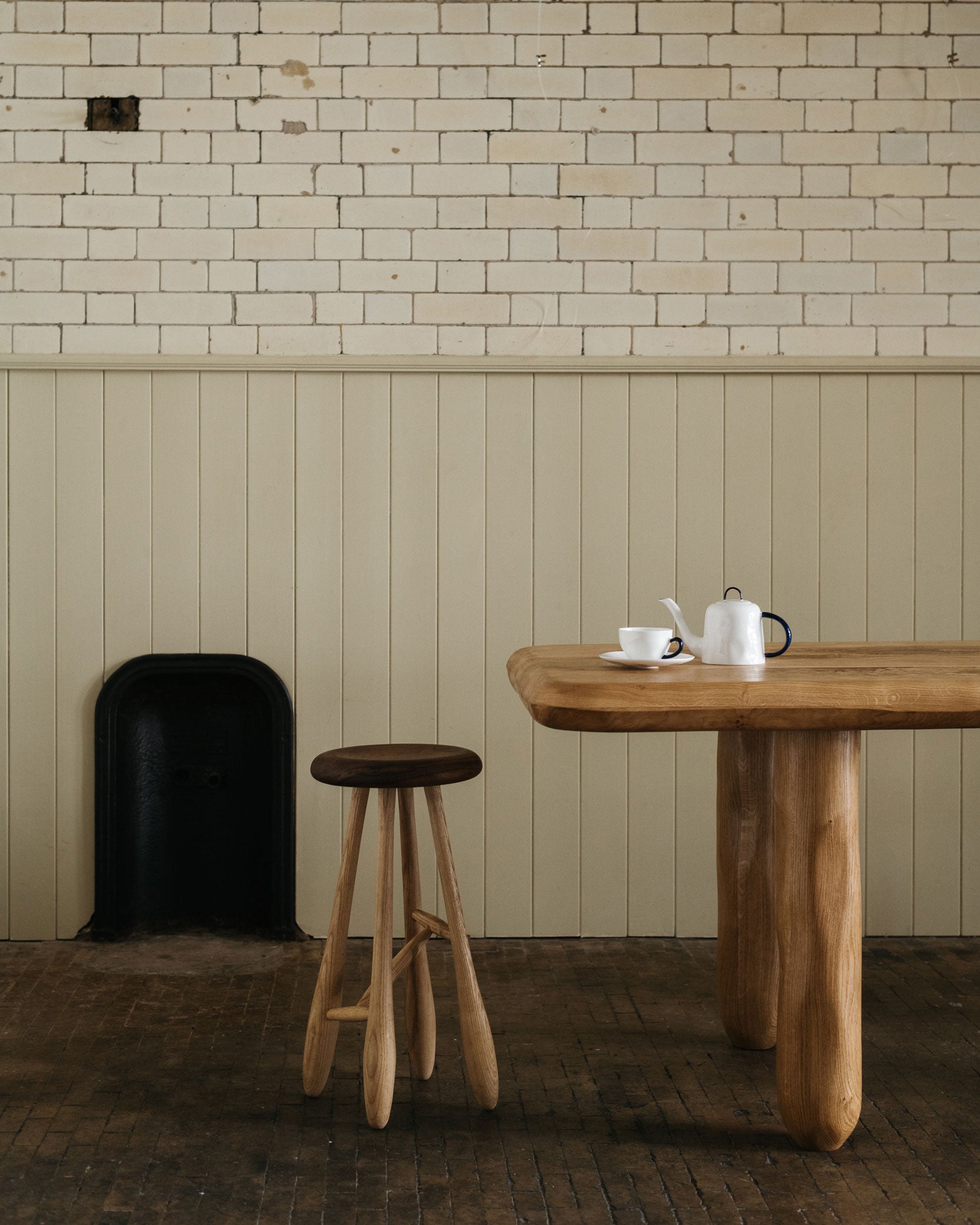 Easdon Dining Table