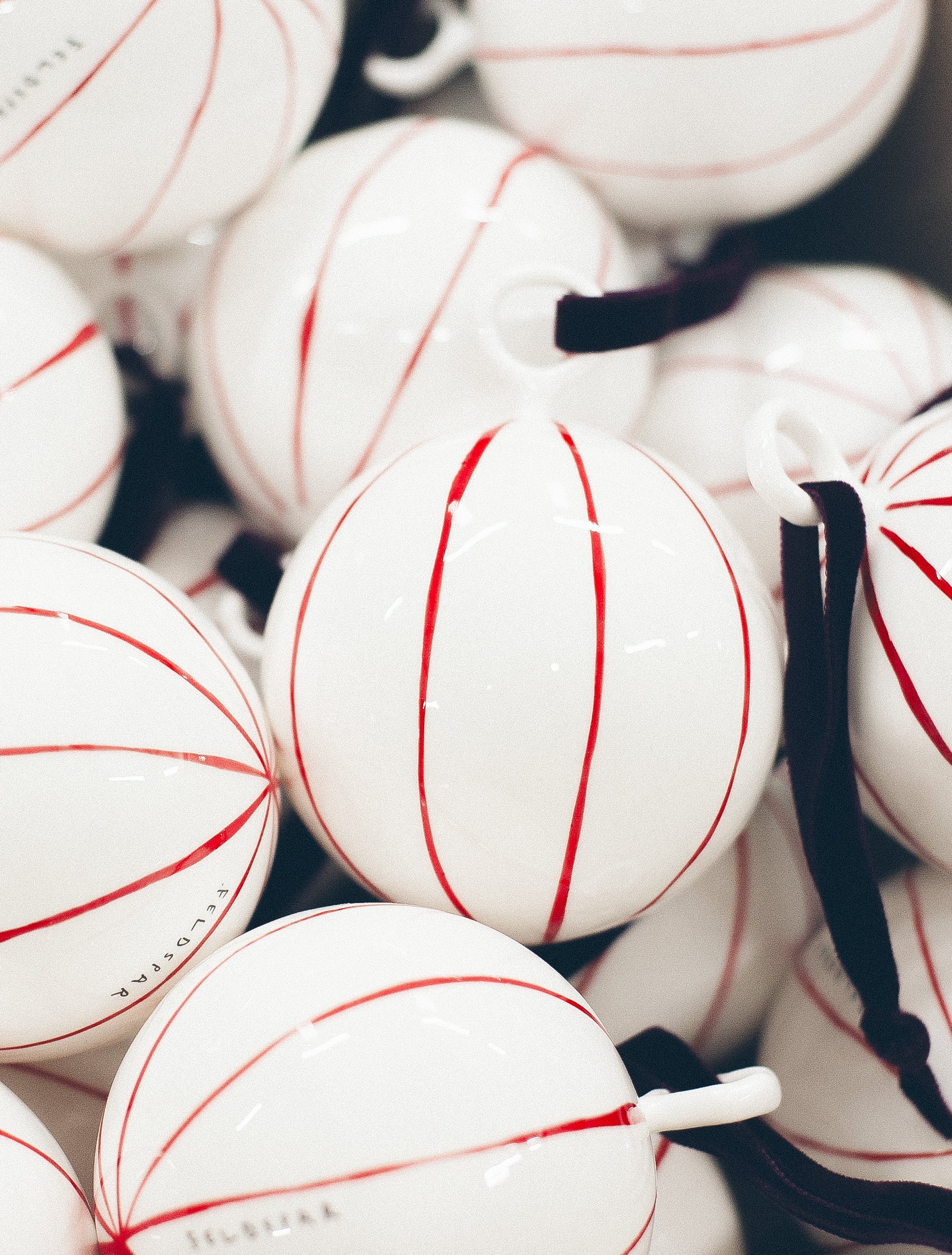 Fine Bone China Geranium Bauble