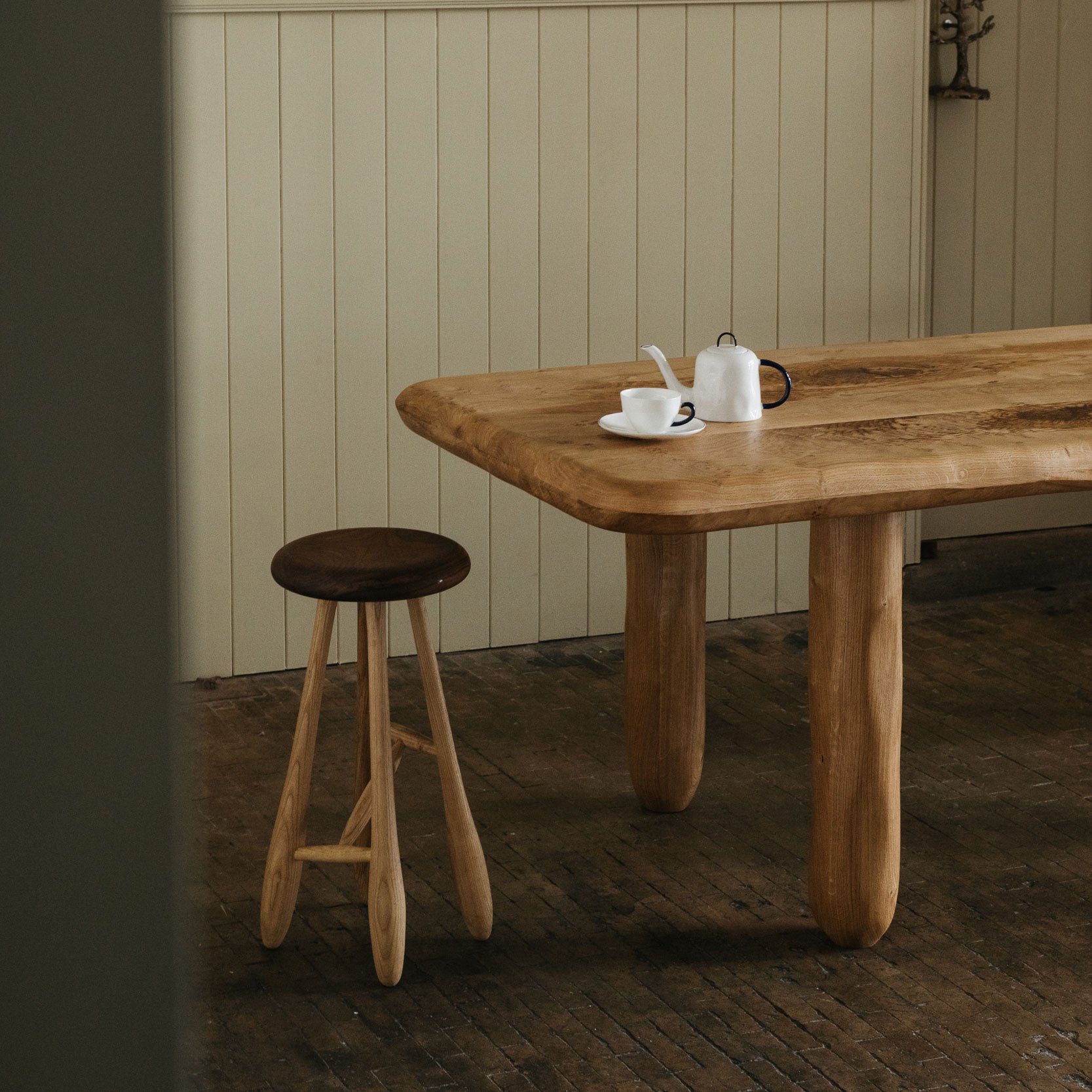 Easdon Dining Table